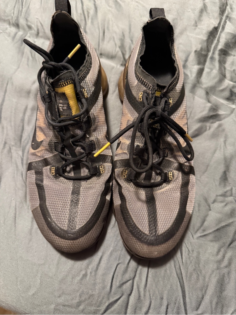 Nike Air VaporMax 2019 Black Metallic Gold Men’s Sneakers Size 9